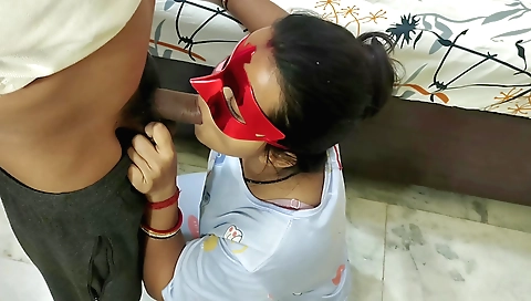 Hot indian girl makes you feel her mouth and pussy