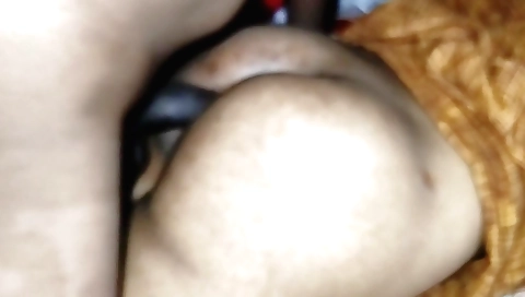 Indian brunette shows off her body in a hardcore porn video