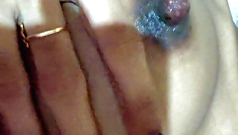 Indian woman fucks her pussy after he stops taking care of it