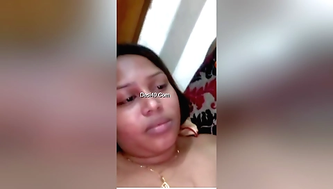 Sexy amateur brunette babe toys with her hairy pussy