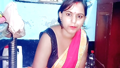 Sexy brunette slut serves two guys in a solo video