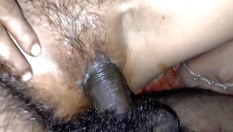 Indian college girl masturbates and gets her hairy pussy squirted