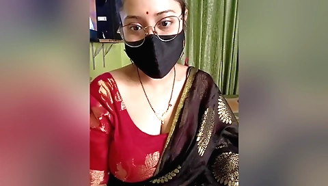 Lisa Bhabi Apne Boyfriend Ko Video Call Karke Btaya With Devar Bhabhi