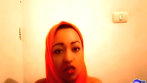 Muslim stripper shows off her body in sexy solo video