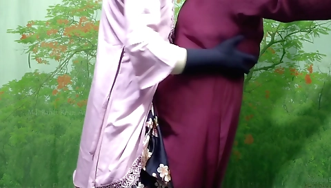 Housewife with neighbor makes love in amateur porn