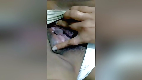 Today Exclusive- Desi Chick Shows Her Boobs And Pussy