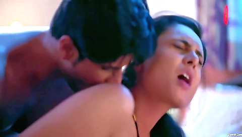 Brunette babe adhuri aas makes her best out of pussy