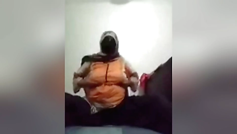 Amateur solo female video with a big ass and sexy body