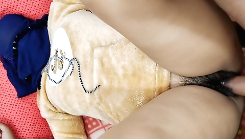 Indian Girlfriend Hard Sucked And Fucking Cum On Her Armpits