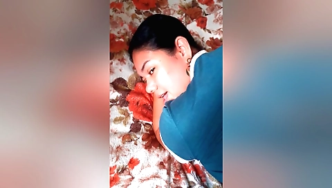 Amateurs girl wants anal intercourse with her friend