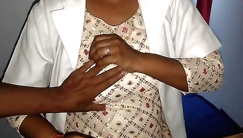 Indian porn video with a beautiful doctor and a patient