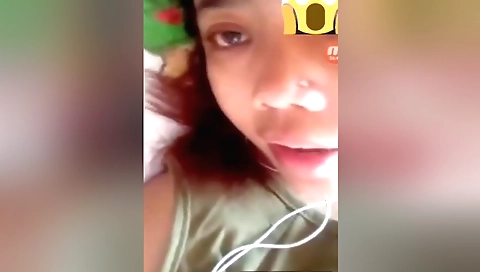 Brunette teen girl shows her juicy pussy in webcam clip