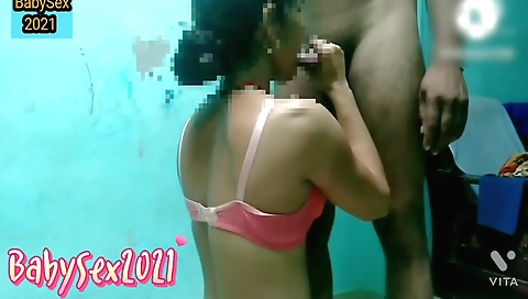 Indian amateur brunette video showing a hot and horny girl