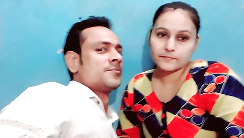 Indian brunette and her boyfriend fuck in the living room