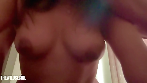 Indian brunette humpney gets pussy creampied by husband