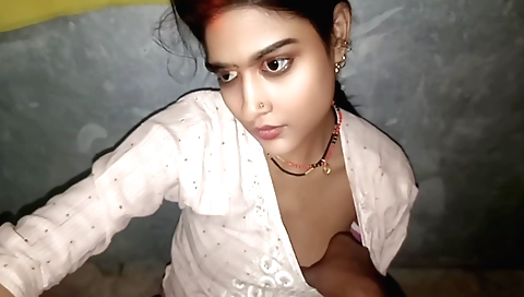 Indian teen in lingerie gets penetrated in kitchen