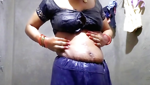 Indian wife with a big natural pussy and ass fucks herself