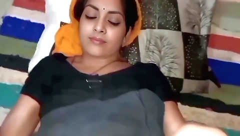 Brunette amateur gets fucked by boyfriend in her pussy