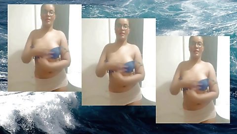 Solo female naked from behind on bed in sexy lingerie