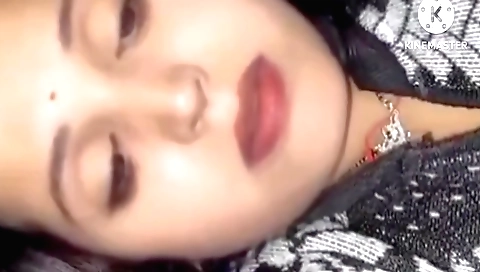 Indian stepsister gives a handjob in homemade porn