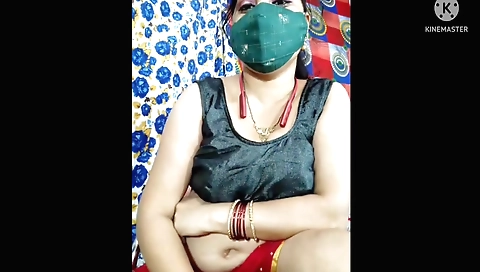 Sexy indian bhabhi with big natural tits and a great ass