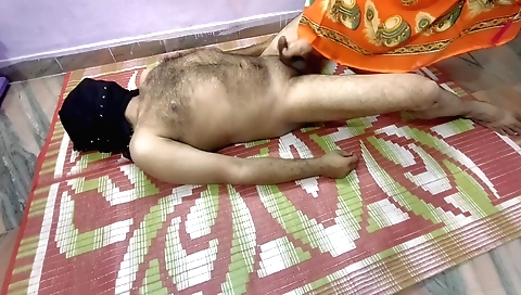 Indian babe in the nude tries to get his dick in the first time