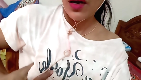 Amateur brunette teen with big boobs masturbates solo