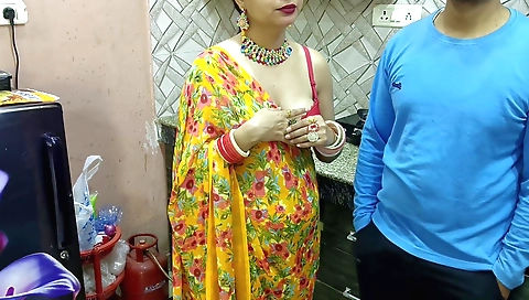 Stepsisters-inlaws fucked by ex-couple's gf in hot porn video