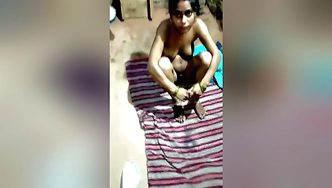 Amateur brunette 18+ indian gives a blowjob to a hawg