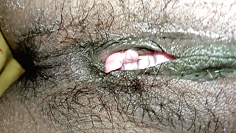 Indian amateur video with a hot girl and her pussy