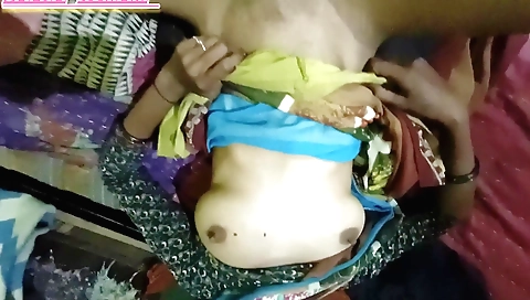 Indian amateur porn tape with a naughty girl and big butt