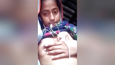 Indian hairy girl shows her hairy pussy and breasts on webcam video