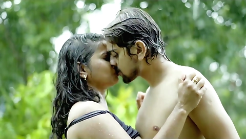 Latina brunette with small tits loves outdoor activities