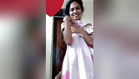 Indian brunette video showing her big boobies and pussy