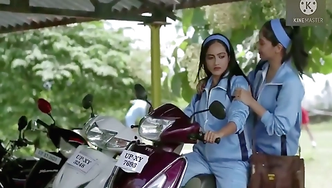 Cute teen lesbians enjoy lesbian dancing with a good attitude