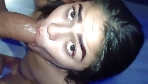Indian teen gets fucked in a bedroom in amateur video