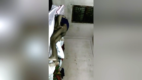 Indian teen with a huge body is fucked on the web cam