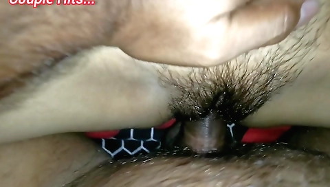 Indian girl gets on a sofa and fucked in her hairy pussy
