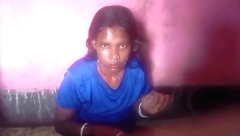 Indian brunette has sex in a bathroom in amateur video