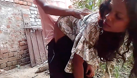 Indian brunette gets fucked in forest in outdoor movie