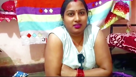 Amateur brunette fucks a big booty girl and receives a blow job