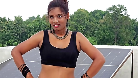 Indian brunette with large ass is fucked alone in the backyard