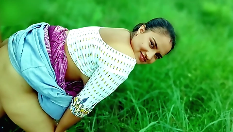 Indian teen 18+ hot in the jungle outdoor 3d videos