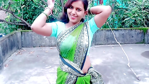 Hindi solo video show the sexy brunette getting pounded