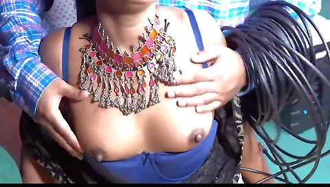 Indian girl gets a blowjob in this homemade porn movie