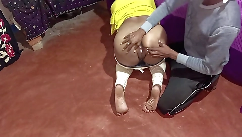 Indian pornstar with a sexy ass in the webcam show