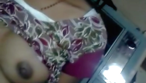 I took a peek of my hairy pussy naked in amateur webcam